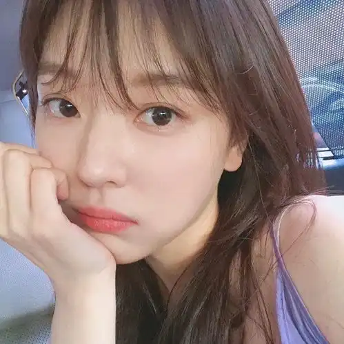 精选优质温柔小众好看的女生头像406