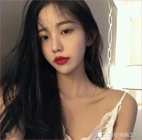 最近渣女头像风很大,约你是因为无聊,被骗是因为你蠢