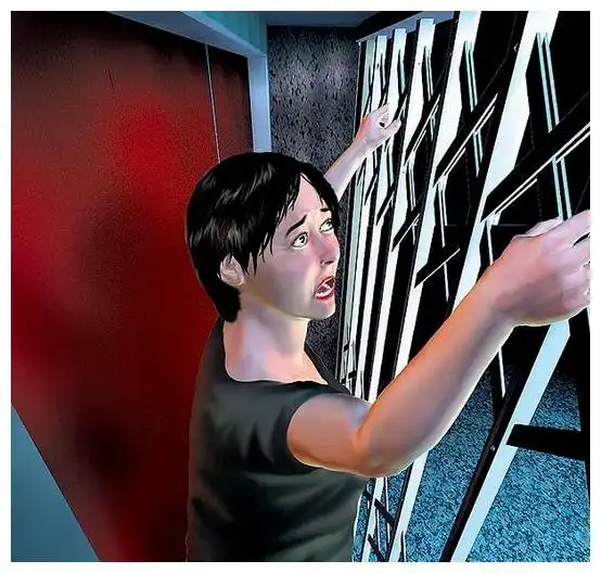 被困电梯七天七夜,按键就在旁边她却绝望死去,只因一个铁大门