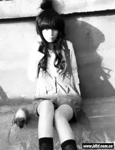 跪求一个表现绝望的qq头像