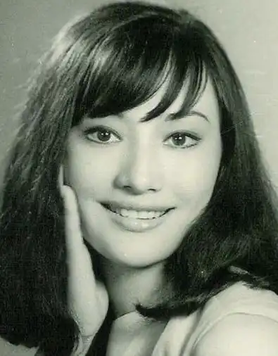 最低调的星二代尹子维他是痞帅代表,妈妈像奥黛丽赫本