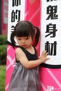 洛阳最艺术气息的地方,一大早瑜伽美女如云,摄影师云集