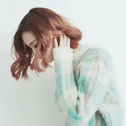 女生白底头像春风十里不如你