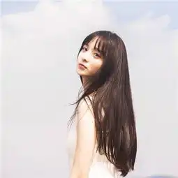小清新2018唯美长发女生头像请别以为你的爱有多么高贵