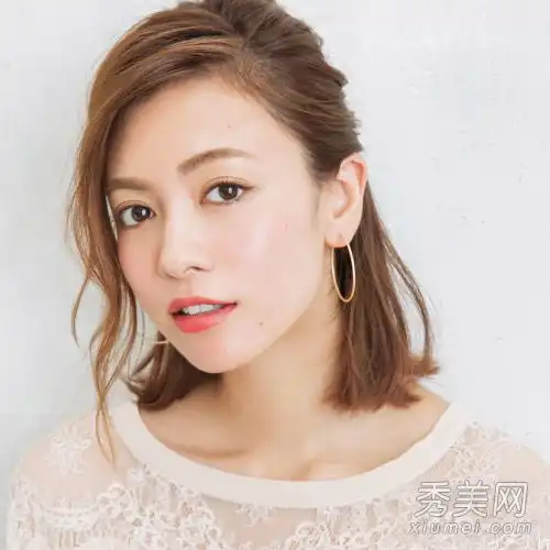 25适合扎头发的女人教程公主头发饰优雅