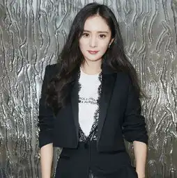 拍戏不化妆的女星,杨幂唯美,王丽坤真实,关之琳却美到了国外