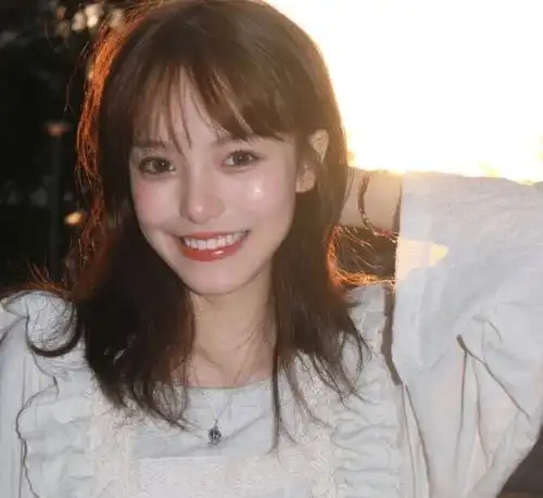 女生想要拥有欧美鼻,不妨把这3小动作当习惯,秒变高级脸