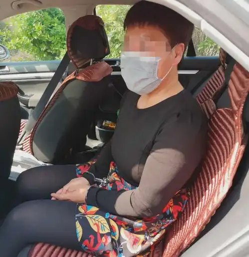 女子杀人潜逃22年洗白身份隐藏寺庙警方千里追凶