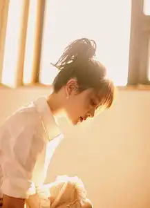 杨紫的鞋子染到一半没颜料了一粉一白差太多,意外很美