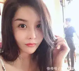 43岁变性艺人河莉秀近照,皮肤白皙胜少女,离婚后再度变回女神