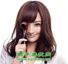 2017年黑色齐刘海图片示范清纯可爱小美女如何变
