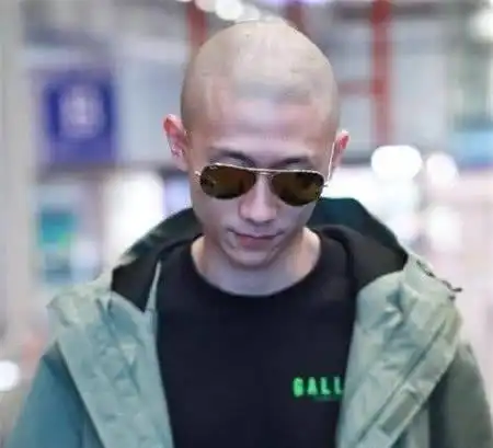 痞帅鼻祖是他,张一山朱亚文只是模仿,他才是与生俱来