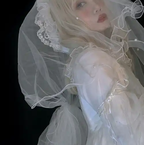 超吸睛的婚纱女生头像