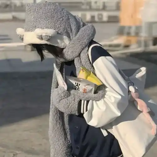 不露脸部位女头温柔文案