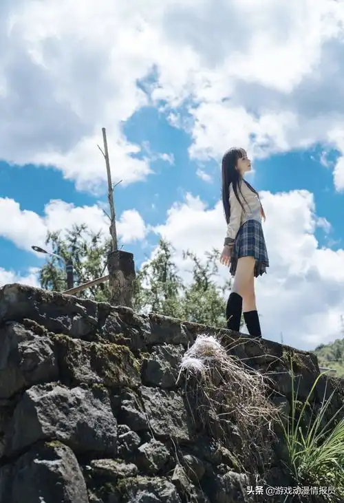 掌柜推荐有点惬意的蓝色夏天jk少女制服治愈系笑容