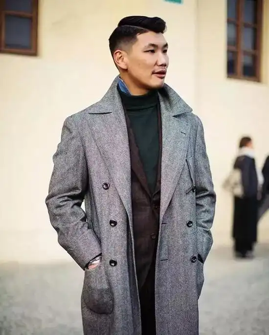 既优雅又稳重才是男人的战袍大衣