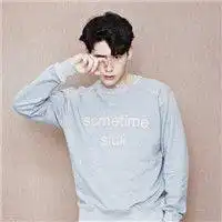 qq男头像孤独爱你爱得身不由己