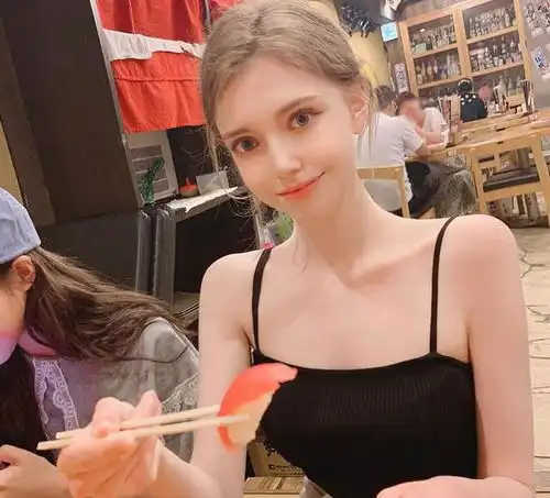 乌克兰美女肤白貌美,为何喜欢嫁到中国当洋媳妇原因很心酸