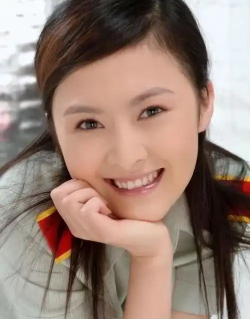 对比41岁贾玲和沈腾老婆后,才发现压力胖和幸福肥简直是天差地别