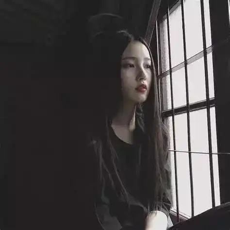 15句扎心唯美句子你是我患得患失的梦,我是你可有可无的人
