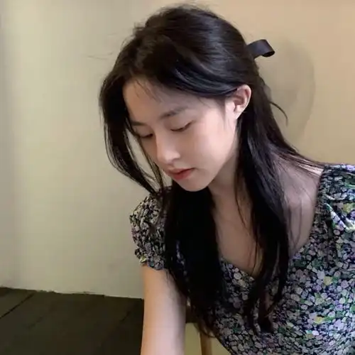 ins绝绝子女生头像