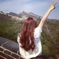 qq头像背影霸气坐着的