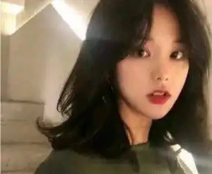 看似呆萌脑子却很精明的星座女