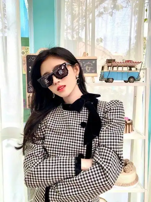 连王一博都害羞了小骨架女神赵丽颖怎么越来越会穿了