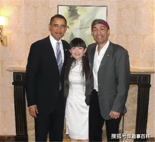 他是奥巴马亲弟弟,放弃大好前途定居深圳娶中国美女,如今怎样了