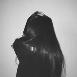 适合半夜发的朋友圈说说,没见过鱼流眼泪就以为它不会悲