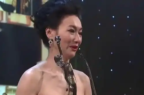 惠英红曝心酸往事,为演戏曾遭男主毒打,压力太大患抑郁症想自杀