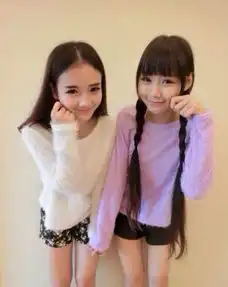 谁知道这俩女生叫什么