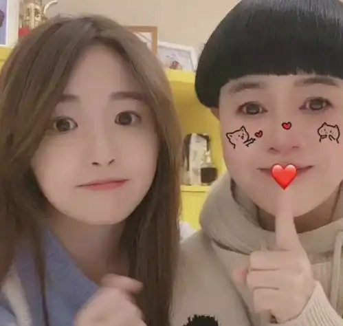 金龟子22岁女儿近照曝光,大眼长发好似张含韵,母女同框互动好有爱