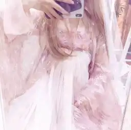 最近汉服头像很火,抗住了鲛人泪,躲过了木婉清,却被它迷住