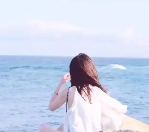 二婚那天,老公突然向我下跪,我抱着被子疼哭