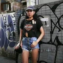 原宿街拍连衣裙和牛仔裤成小个子女孩的人气单品