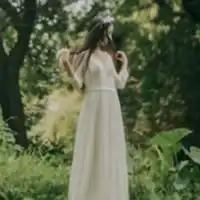 唯美女生长裙扣扣头像我听说原谅会换来背叛
