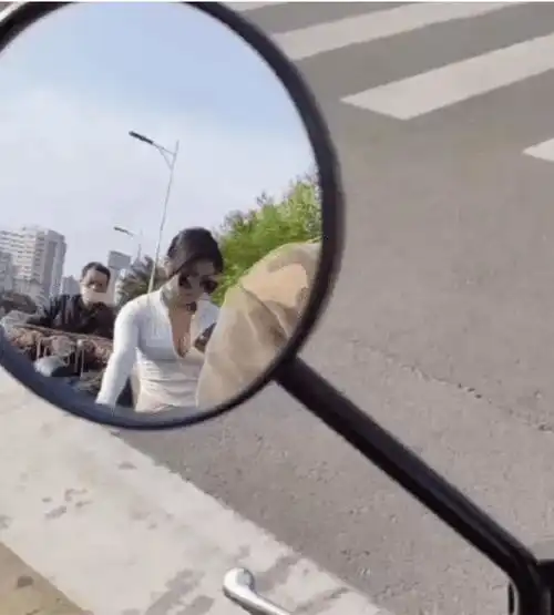 这就是传说的,老爸带娃