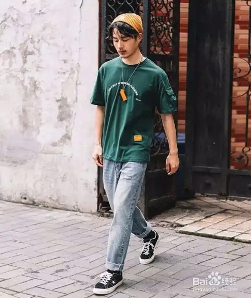 男士绿色衣服怎么穿