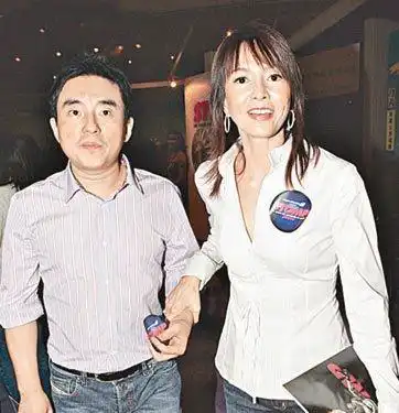 57岁吕方交39岁女友,对方身家5000万,交往过的女友都很有钱