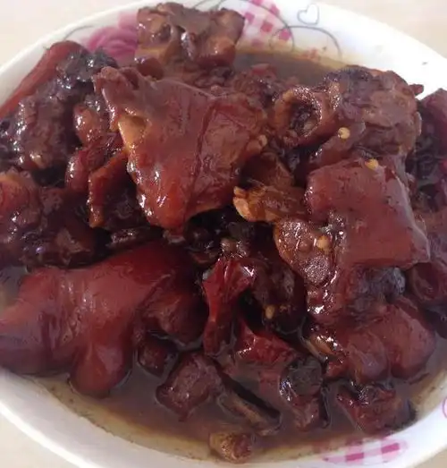 美食精选明目延龄羹,红焖猪蹄,怀旧双海烩,辣炒猪血的做法