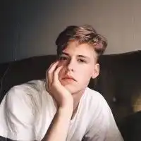 有哪些颜值很高的欧美男模