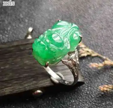 翡翠霸王貔恘戒指奢华与精致镶嵌的完美结合