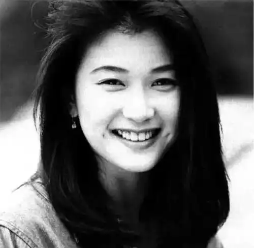 大火时已经38岁,这位日本女星的美貌终于被再次发现了