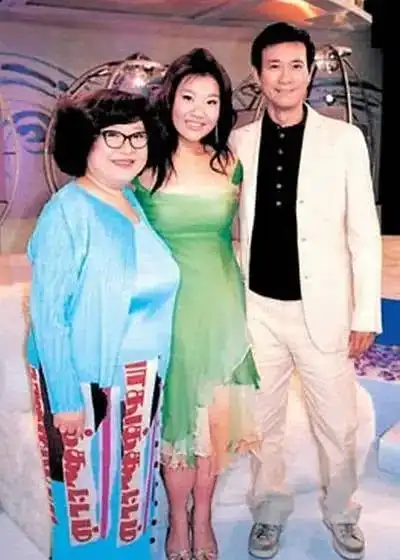 肥姐沈殿霞逝世12周年,事业顺利婚姻却惨遭背叛,与女儿相依为命
