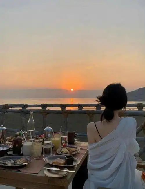 春节第一天发朋友圈的句子,干净有气质,值得分享