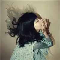 求一女生qq头像要的是极品