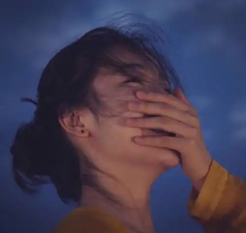 爱上孤独,这些星座喜欢一个人呆着
