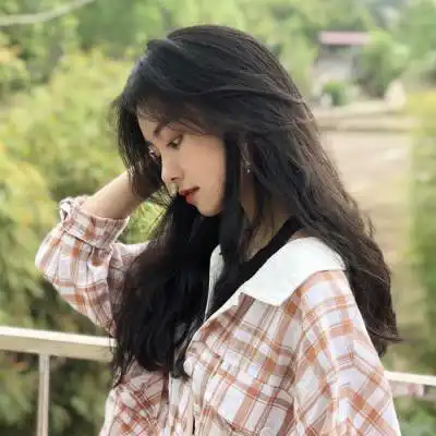 头像很难不爱的气质女头