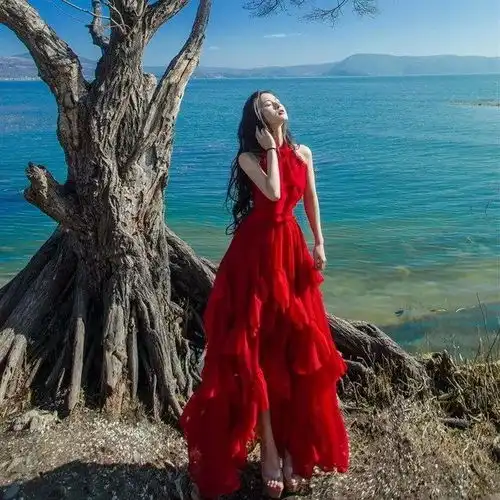 心理测试你想穿哪款仙女裙测一下,你今年有没有发财的好运气